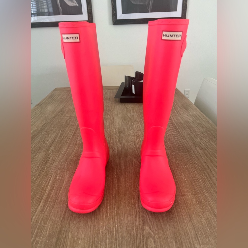 Hunter Vibrant Pink Waterproof Boots